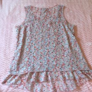CAbi Tops - Cabi sleeveless tiered blouse CAbi Tops - Cabi sleeveless tiered blouse